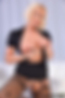LucyZara2017/2017.05.08 Big Black Dildo Fun/lz_alto_solo_16.jpg