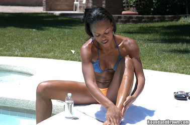 RoundNBrown - 2004-2010/[2004-07-12] Slippery When Wet (Marie, Bob)/slippery_when_wet/marie-014.jpg