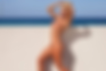 [photodromm.com] 2015-12/[photodromm.com] - 2015.12.24 - Brigitta - Red, White & Blonde II (x50) 2000x3000/37l.jpg