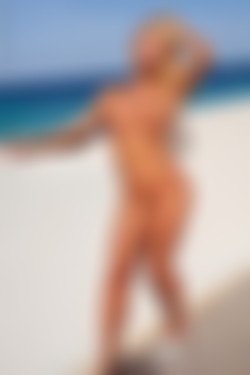 [photodromm.com] 2015-12/[photodromm.com] - 2015.12.24 - Brigitta - Red, White & Blonde II (x50) 2000x3000/39l.jpg