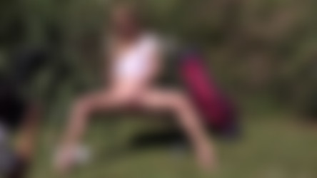 Alsscan pee 2017/alsscan.17.12.19.hannah.hays.teeing.off.bts.mp4